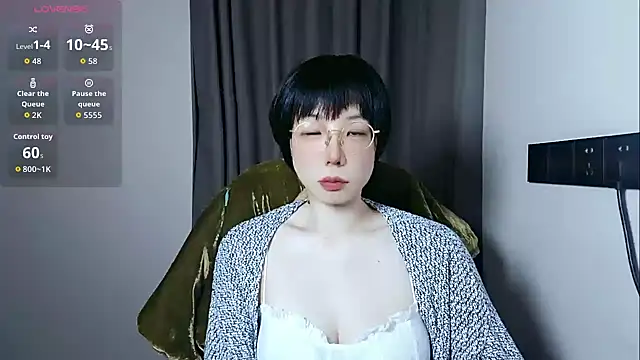 lin lin 520 520 online show from May 7, 3:37 pm