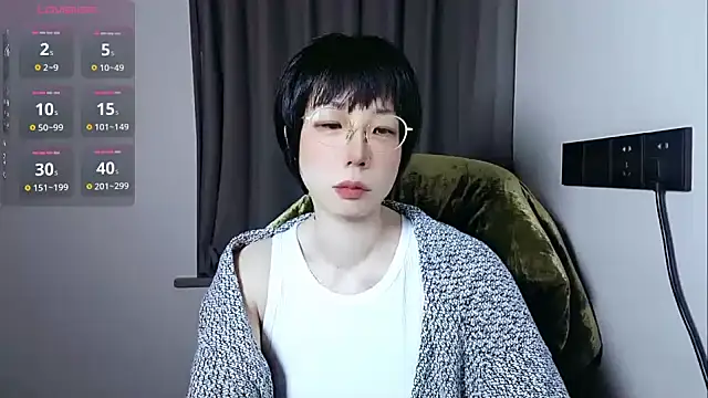 lin lin 520 520 online show from May 5, 3:48 pm