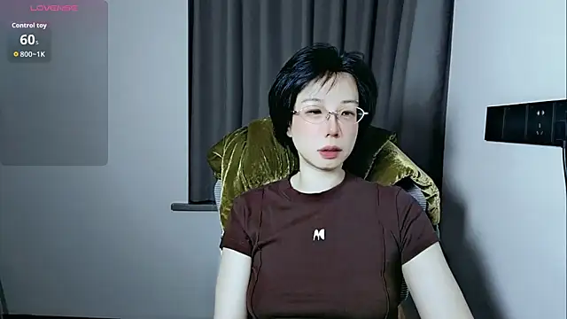 lin lin 520 520 online show from May 17, 3:01 pm