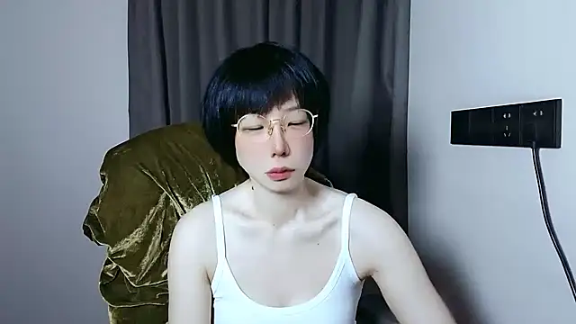 lin lin 520 520 online show from May 26, 3:32 pm