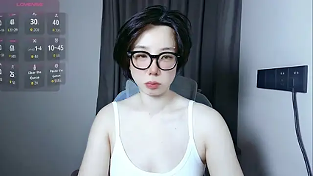 lin lin 520 520 online show from August 8, 3:52 pm