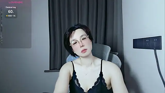lin lin 520 520 online show from June 25, 3:50 pm