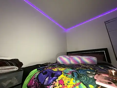 stripperbarbie online show from May 12, 5:04 am