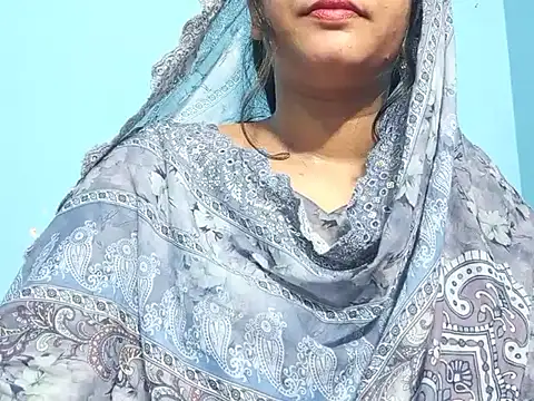 Emma 4433 online show from April 2, 1:51 pm