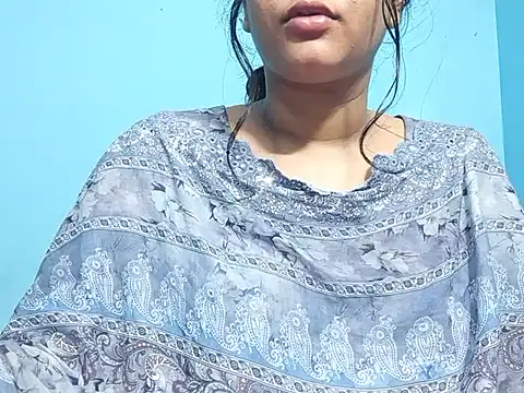 Emma 4433 online show from April 14, 5:40 pm