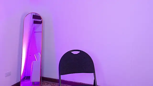Snapshot of CathMeow_ chatting on May 27, 10:39 pm CathMeow online show from May 27, 10:39 pm