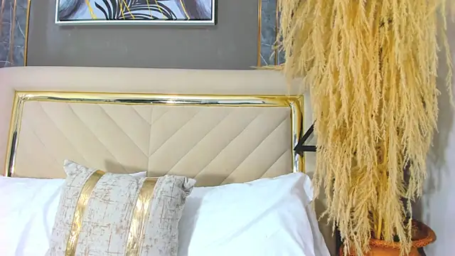 Nessa Cooper online show from March 13, 11:37 am