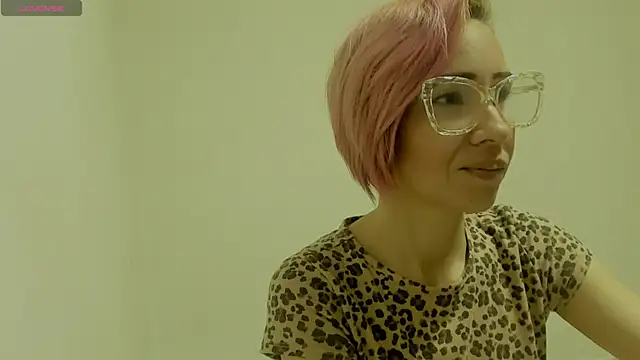 PinkSiren online show from March 21, 5:06 pm