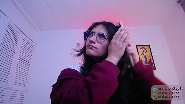 Snapshot of selene_cutie chatting on April 1, 12:02 am selene cutie online show from April 1, 12:02 am