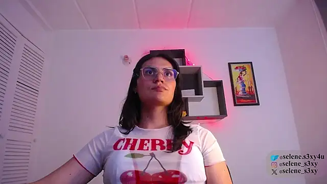Snapshot of selene_cutie chatting on March 24, 11:16 pm selene cutie online show from March 24, 11:16 pm