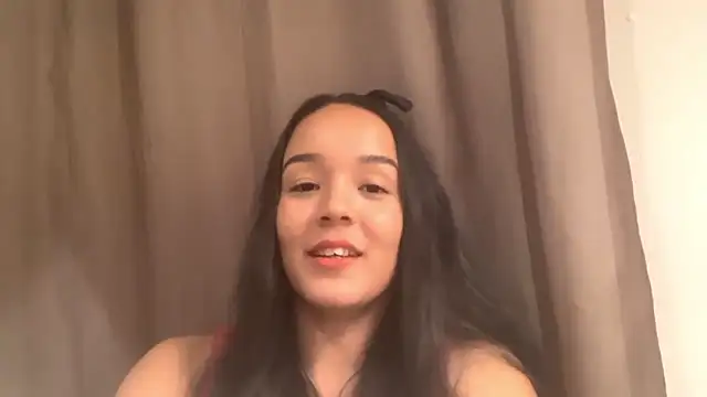 KyongCrumbliss online show from March 17, 10:35 pm