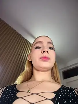 Isabella gaviria online show from March 20, 11:39 pm