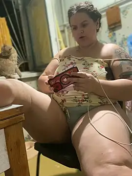Nenssy555 online show from August 3, 7:20 pm