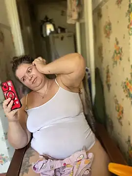 Nenssy555 online show from August 1, 6:44 am