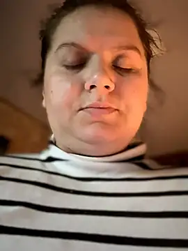 Nenssy555 online show from May 29, 2:56 pm