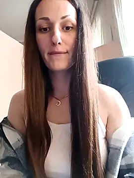 LunaCrystall online show from April 23, 1:24 pm