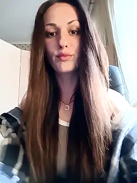 LunaCrystall online show from April 19, 3:35 pm