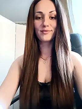 LunaCrystall online show from May 3, 3:59 pm