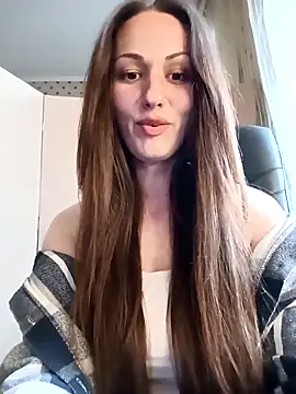 LunaCrystall online show from April 28, 3:49 pm