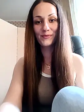 LunaCrystall online show from April 26, 4:04 pm