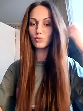 LunaCrystall online show from April 9, 4:02 pm