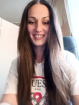 LunaCrystall online show from April 15, 3:38 pm