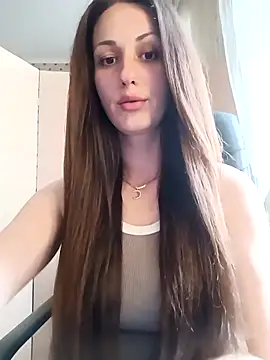 LunaCrystall online show from April 24, 3:25 pm