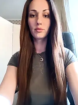 LunaCrystall online show from May 4, 3:59 pm