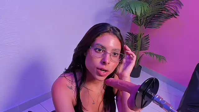 Lia owenss online show from May 27, 1:57 am