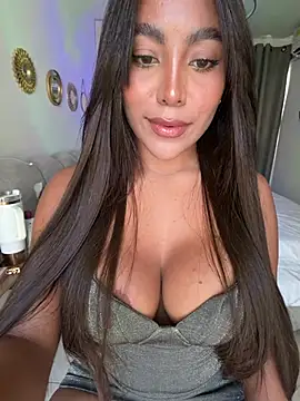 SaraValentina11 online show from April 19, 6:10 pm