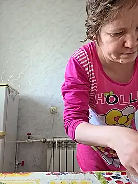  LOLA-LOLA  online show from April 5, 11:39 am