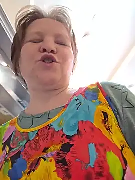 Snapshot of _LOLA-LOLA_ chatting on May 20, 1:19 pm LOLA-LOLA online show from May 20, 1:19 pm