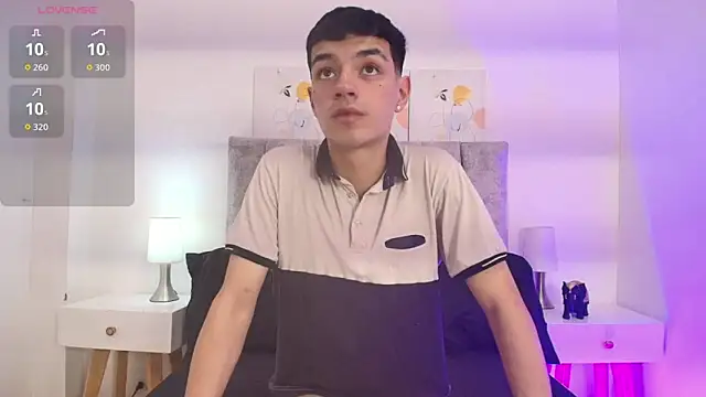 MikeLawford  online show from March 11, 8:25 pm