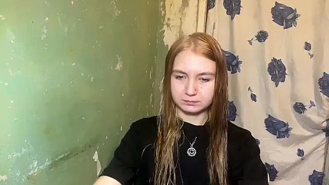Lollybomb online show from May 4, 9:17 pm