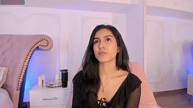 LucianaBlanco  online show from June 20, 8:36 pm
