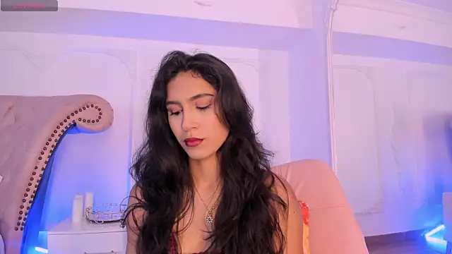 Snapshot of LucianaBlanco_ chatting on May 15, 8:29 pm LucianaBlanco online show from May 15, 8:29 pm