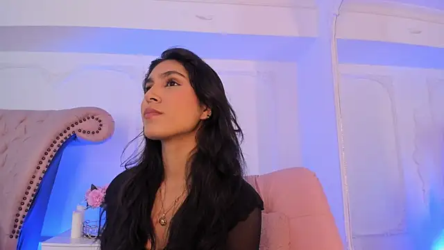 LucianaBlanco  online show from April 10, 9:00 pm