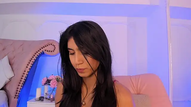 LucianaBlanco  online show from April 7, 8:54 pm