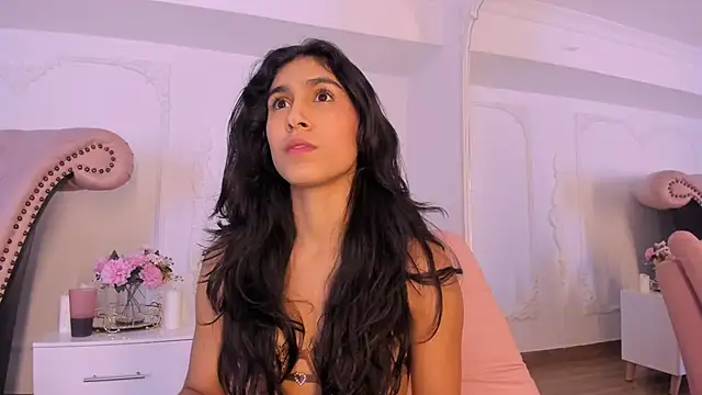 Snapshot of LucianaBlanco_ chatting on May 3, 12:53 pm LucianaBlanco online show from May 3, 12:53 pm