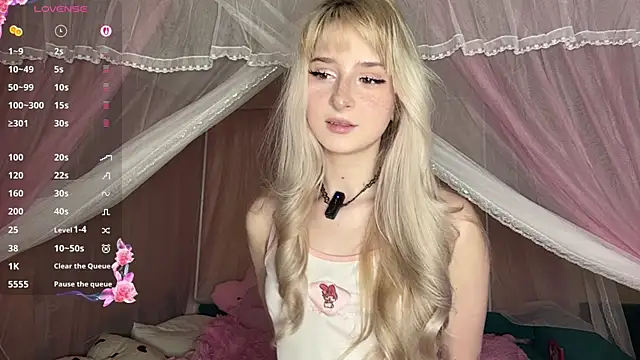 OnlyEva1 online show from April 14, 10:09 am