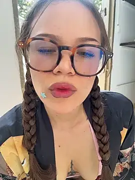 Snapshot of Tallulah_Kinky chatting on June 20, 9:31 pm Tallulah Kinky online show from June 20, 9:31 pm
