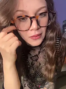 Snapshot of Tallulah_Kinky chatting on June 5, 6:13 pm Tallulah Kinky online show from June 5, 6:13 pm