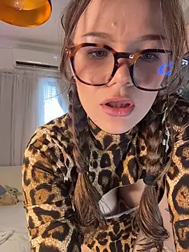 Tallulah Kinky online show from April 30, 8:57 pm