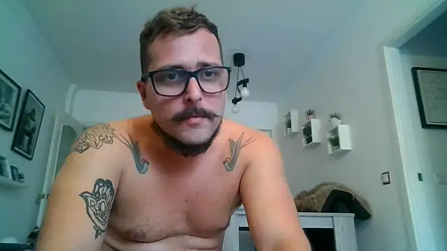 yanick931 online show from April 13, 4:33 pm