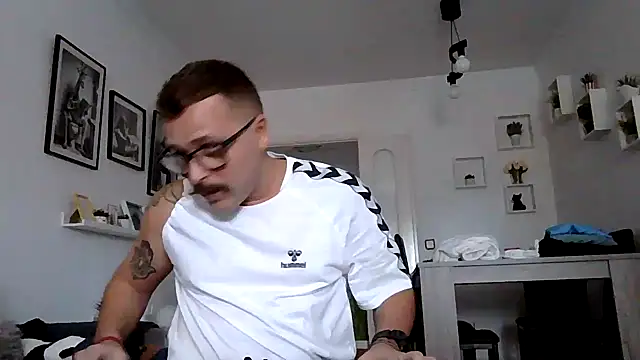 yanick931 online show from April 23, 10:44 am