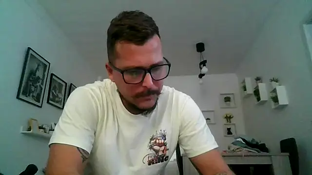 yanick931 online show from April 7, 11:23 am