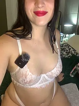 BADFOXXXY online show from April 13, 8:02 pm
