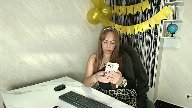 Helenn Moore online show from April 10, 1:51 pm