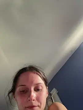 Snapshot of urfavgamergurl chatting on June 24, 8:39 pm urfavgamergurl online show from June 24, 8:39 pm