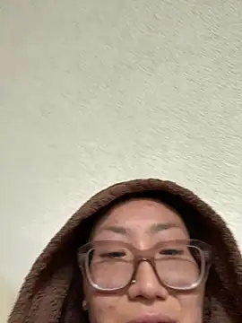 aliciahebixxx online show from May 25, 6:06 pm